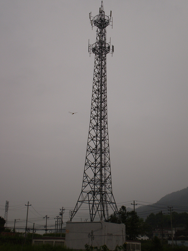 屋顶角钢通信塔