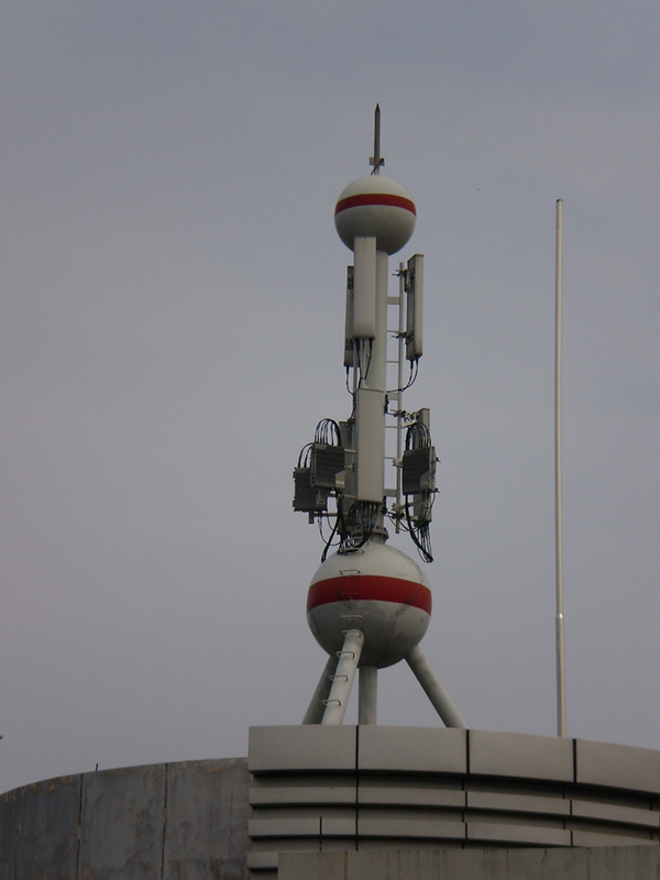 楼顶美化通信塔