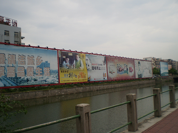 大牌面落地户外广告设施检测